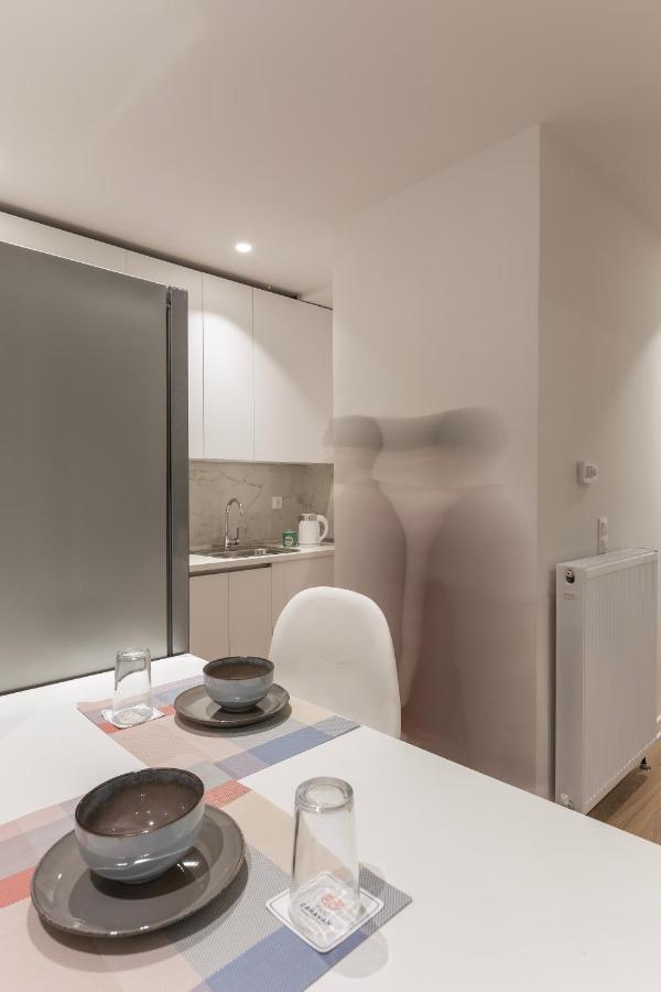 The Caravan Apartments Thessaloniki Buitenkant foto